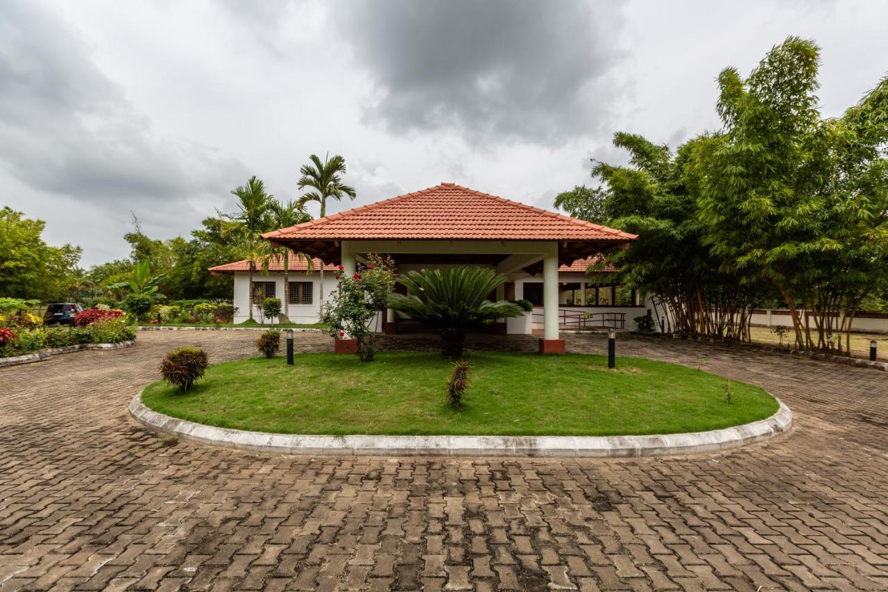 Kstdc Hotel Mayura Yagachi, Belur Belur  Eksteriør bilde